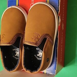 Beverly Hills Polo Club Tan Boys Size 5 Slip Ons